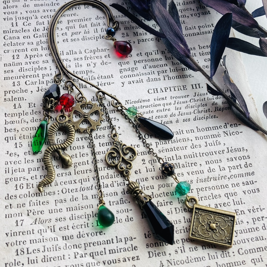 再販 ハリーポッター スリザリン 蛇 魔法書 イヤーフック