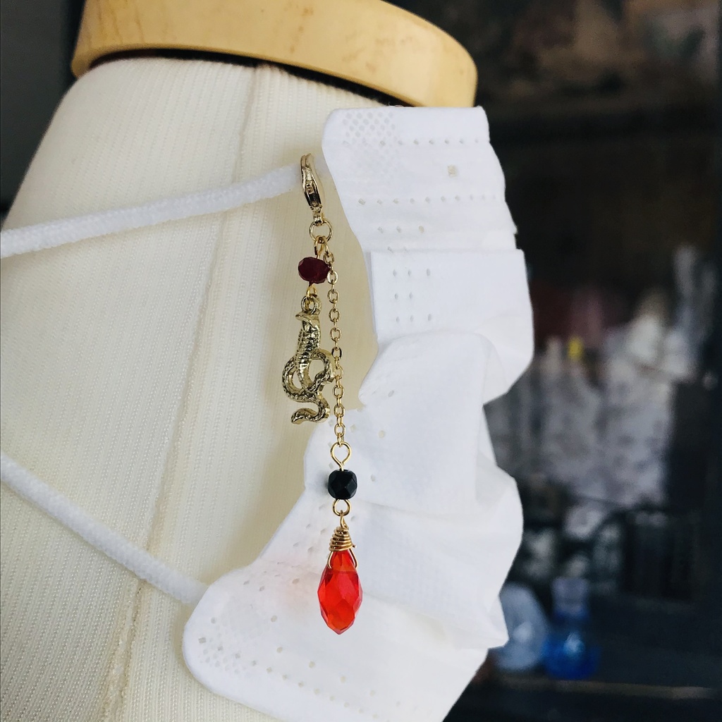 ツイステ スカラビア ミニ蛇 コブラ マスクチャーム