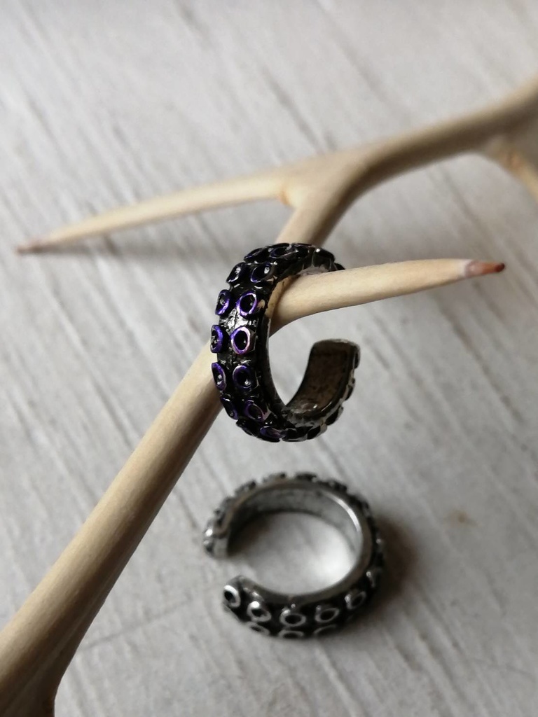 再再販 ツイステ オクタヴィネル 蛸 吸盤 イヤーカフ