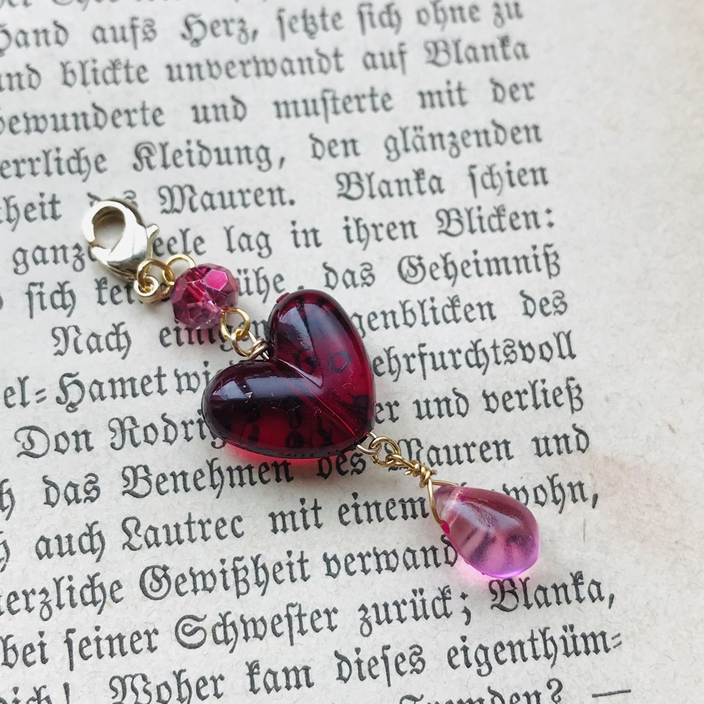 再販 赤のハートとフクシアピンクドロップ マスクチャーム マスク