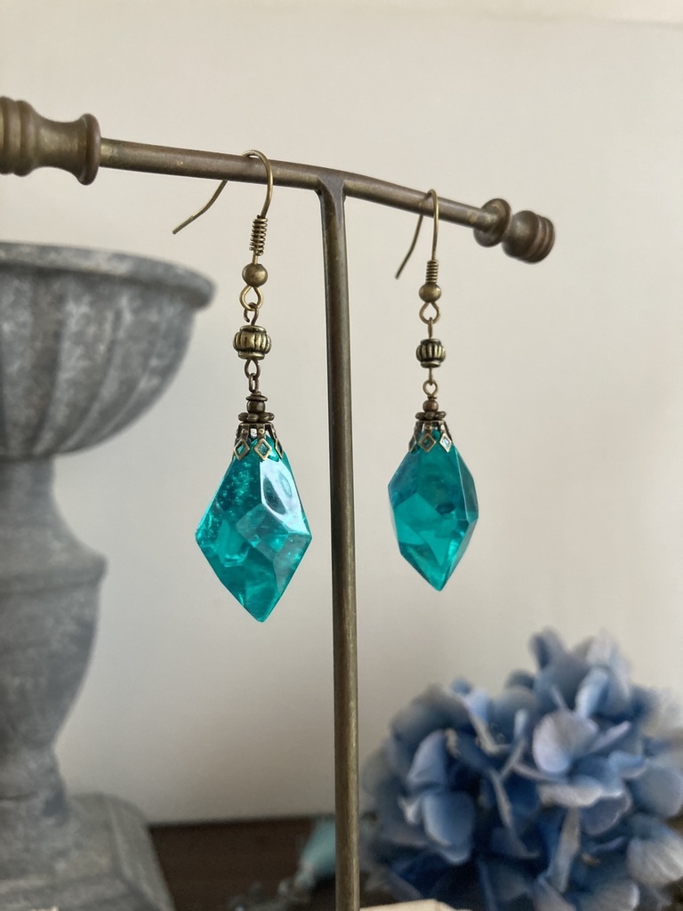 夜の魔術部 ターコイズカラーの鉱石 ピアス イヤリング