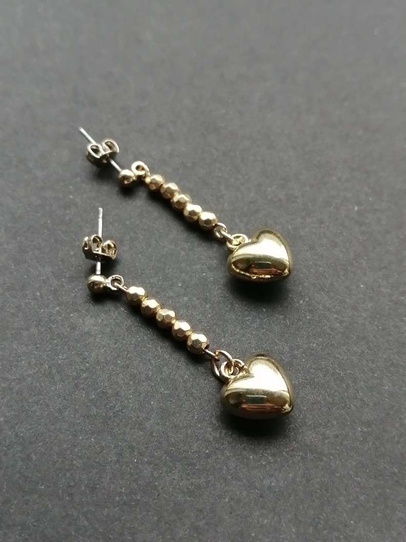 HUNTER×HUNTER クラピカ 公式 イヤーカフ イヤリング Amazon.co.jp