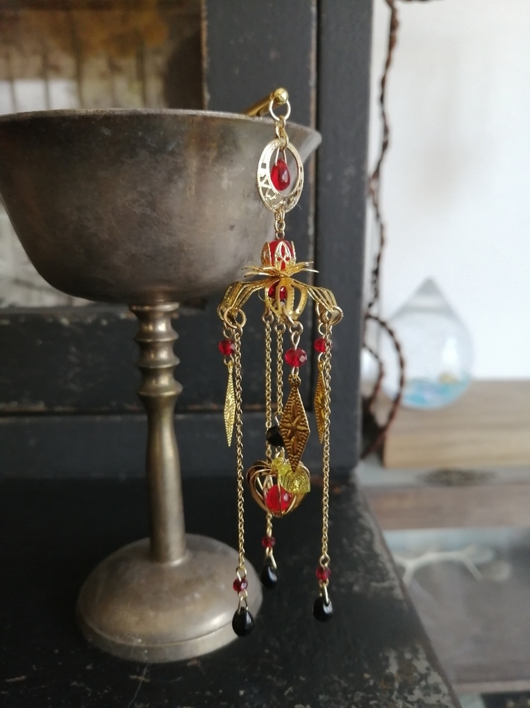 鬼灯の冷徹 手毬屋 しゃらしゃら 黒ガラス 鬼灯 かんざし 簪