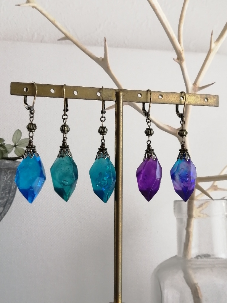 再販 片耳分 お色選べます セミ再販 オーダー 左右色違いも可能 夜の魔術部 鉱石 ピアス イヤリング