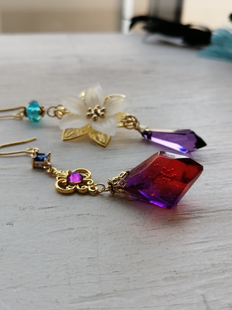 再再販 ツイステ SSR ジャミル ピアス イヤリング アリアーブ ナーリア