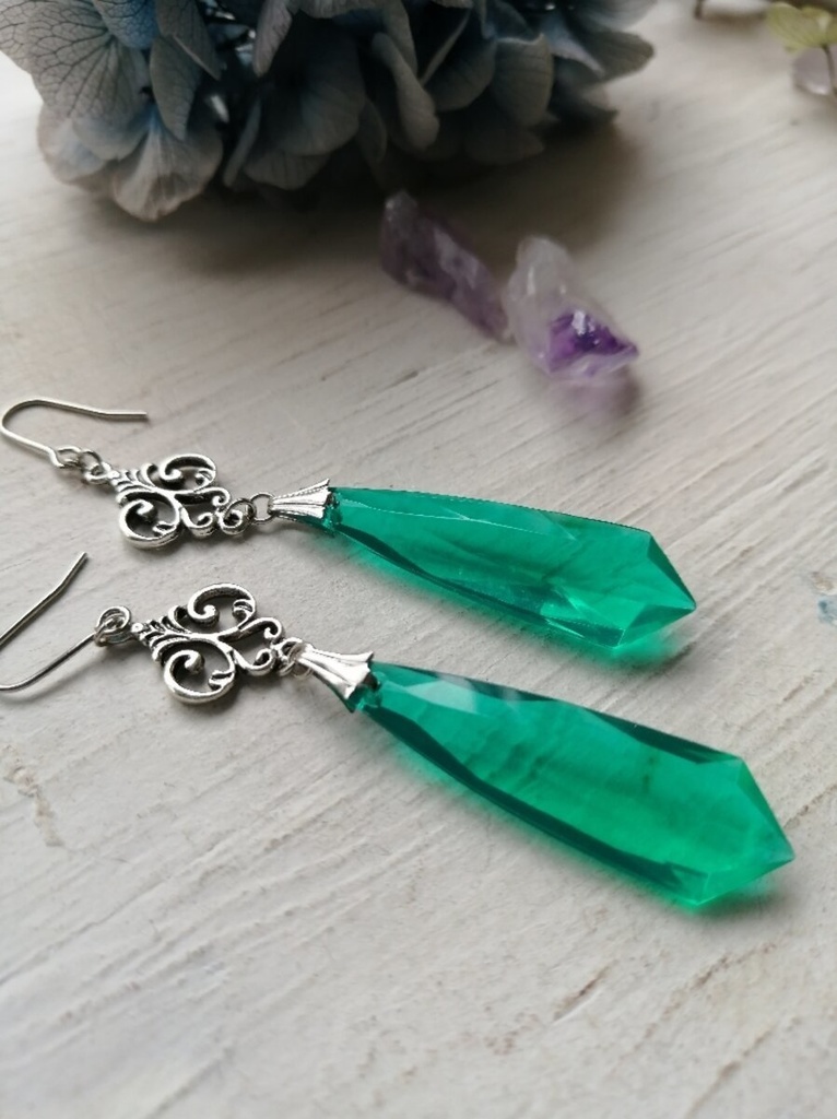 全品送料無料 ドイツ製 再再販 ヴィンテージアクリル エメラルド ピアス イヤリング イロアソビ