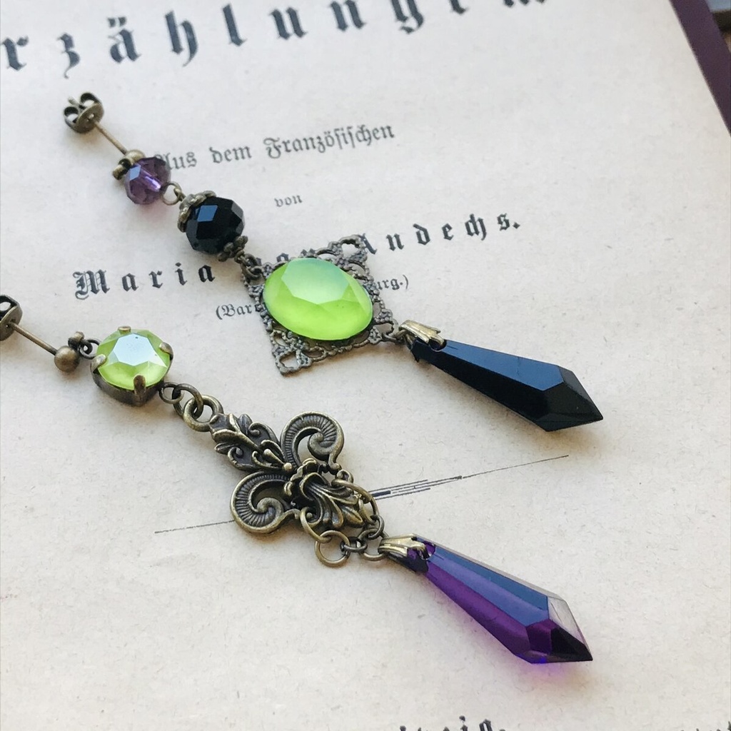 ツイステ　マレウス　式典服　ピアス　イヤリング　