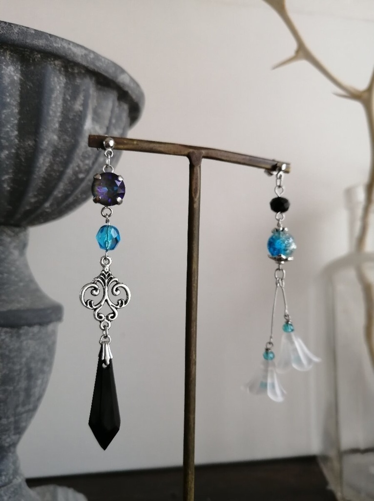 ツイステ ゴスマリ イデア 二輪の百合 ピアス イヤリング