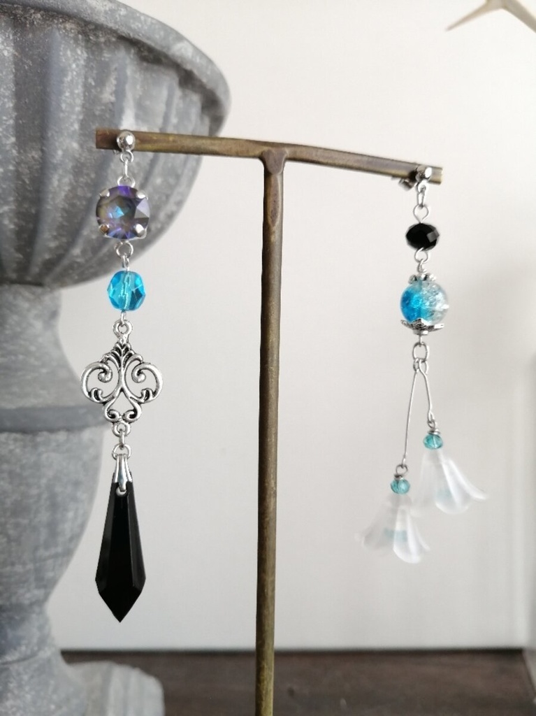 ツイステ ゴスマリ イデア 二輪の百合 ピアス イヤリング