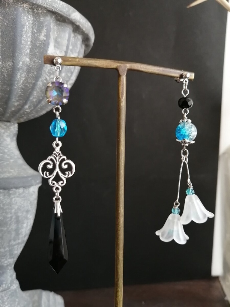 ツイステ ゴスマリ イデア 二輪の百合 ピアス イヤリング