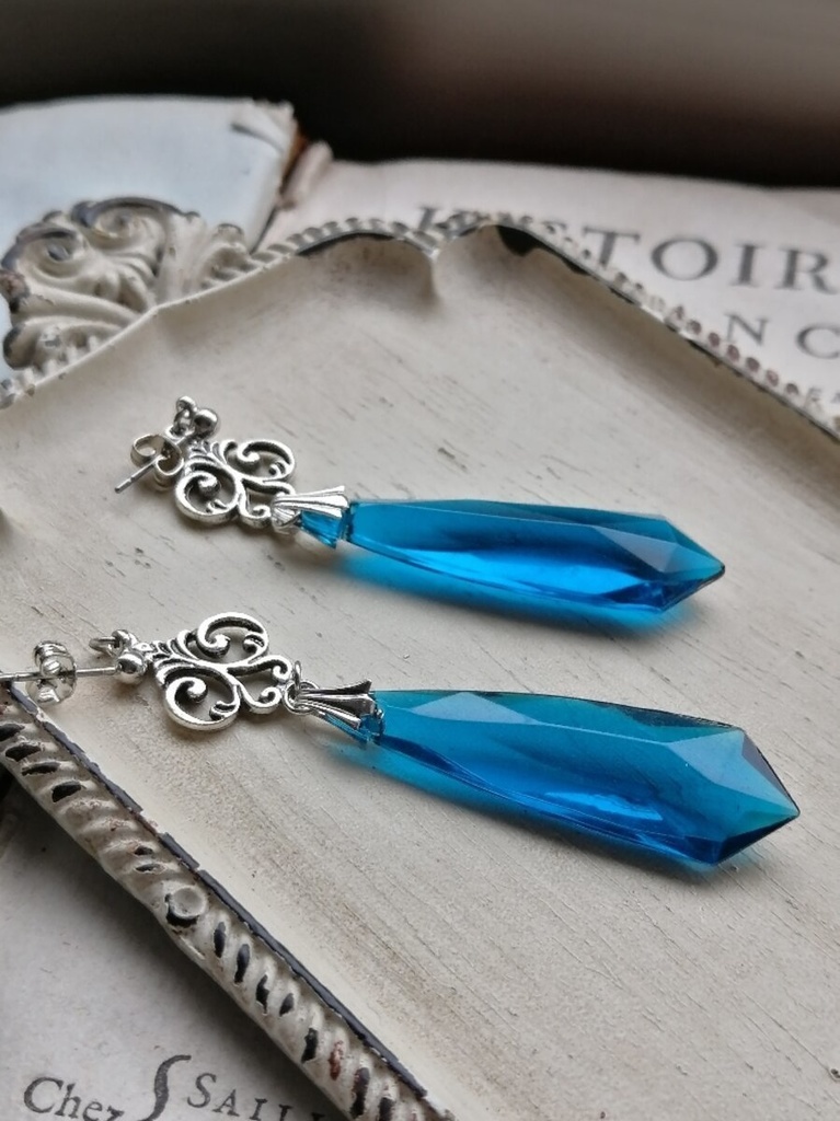 ドイツ製 ヴィンテージアクリル カプリブルー ピアス イヤリング イロアソビ