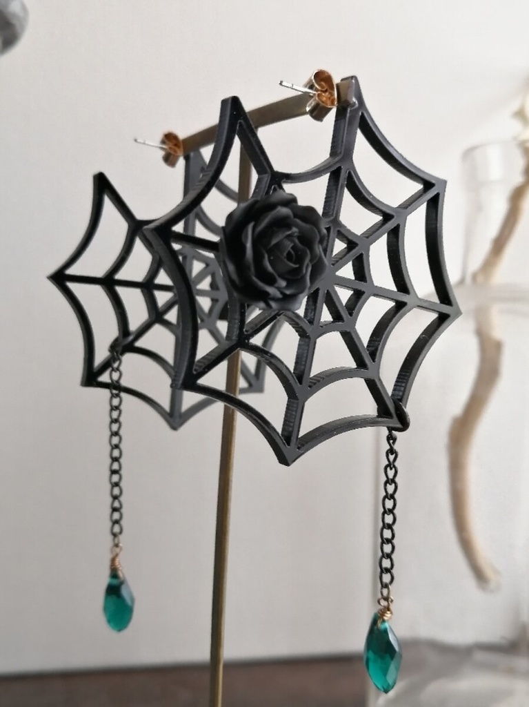 説明文必読! セミオーダー 蜘蛛の巣ピアス イヤリング 珍しい黒の金具