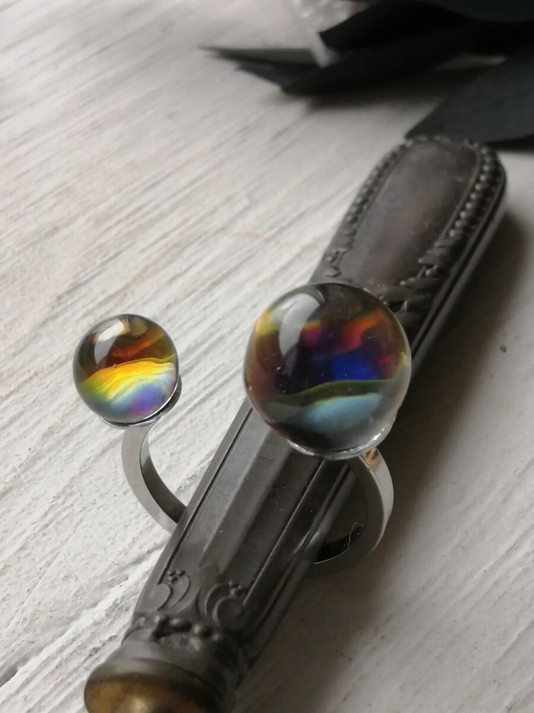 イロアソビ レアガラス 夕焼け空を映した水しずくのリング 指輪