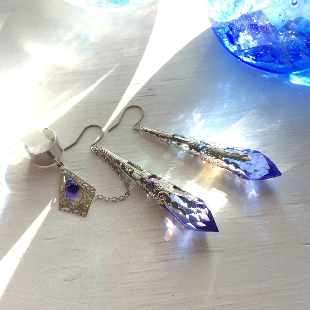 色変更可能 *イロアソビ* 青のシャンデリア チェコ ドロップ イヤーカフ