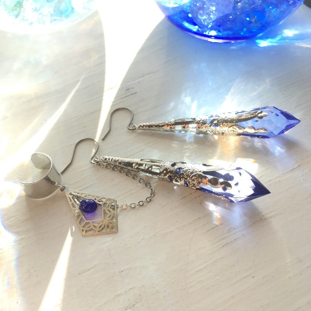 色変更可能 *イロアソビ* 青のシャンデリア チェコ ドロップ イヤーカフ