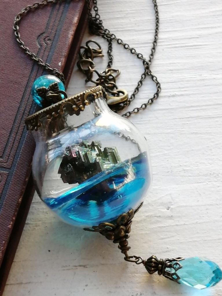 夜の魔術部 沈みゆく遺跡 ビスマス鉱石 ネックレス