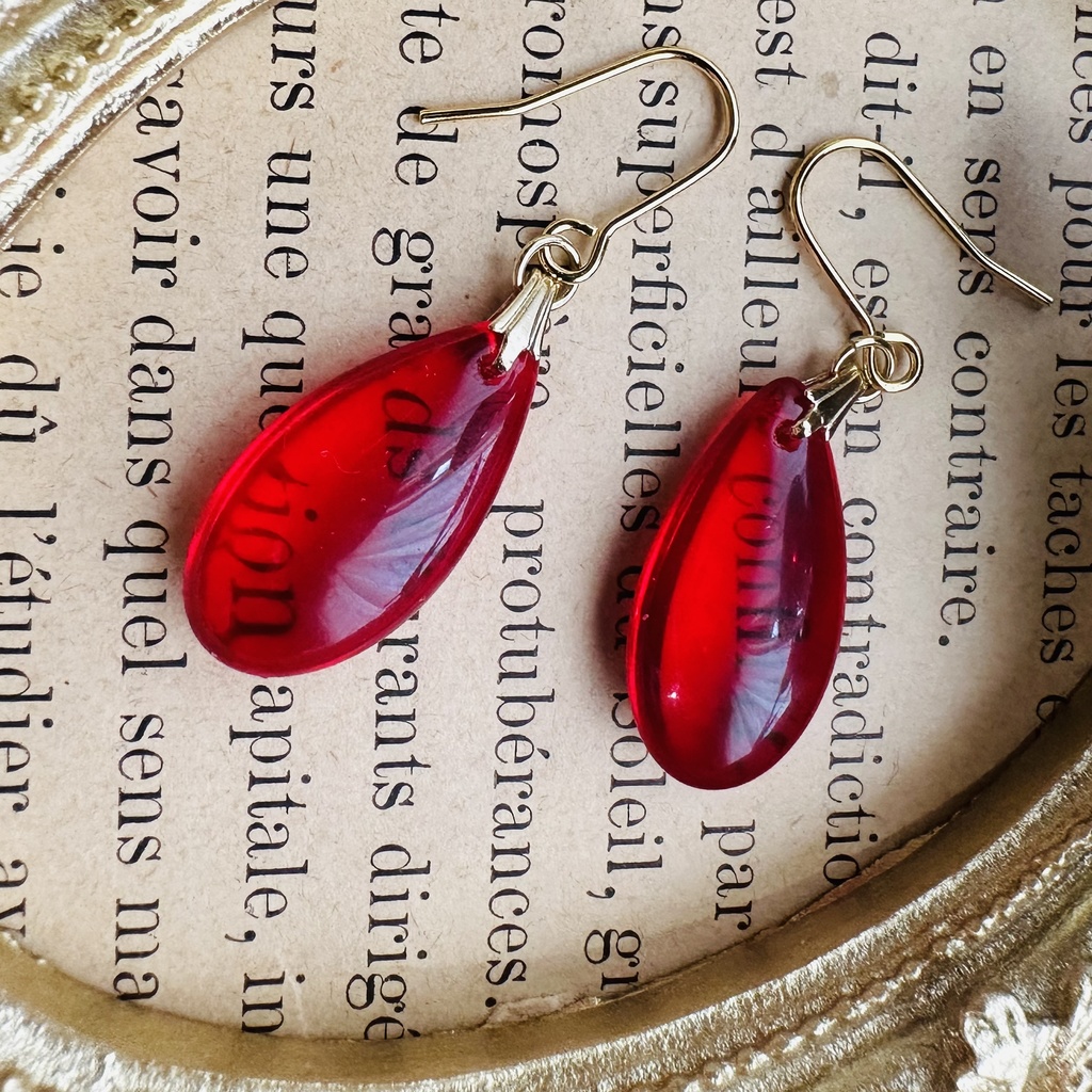 再再販 風の谷 ナウシカ ヴィンテージ レアパーツ 大粒 ガラス ピアス イヤリング