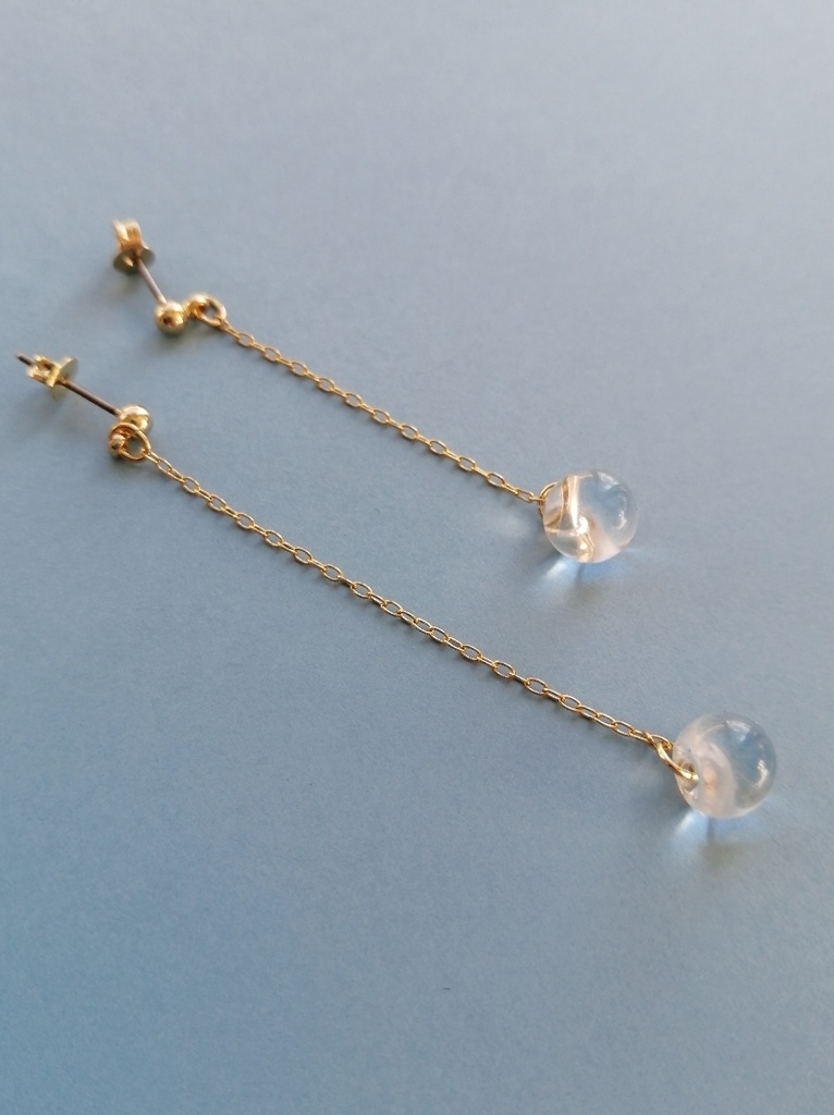 零れ落ちる水のピアス イヤリング