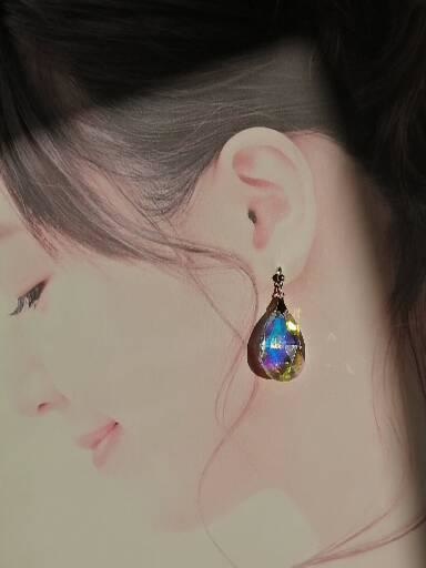 テンション上がる オーロラきらきら クリスタルガラス ピアス イヤリング