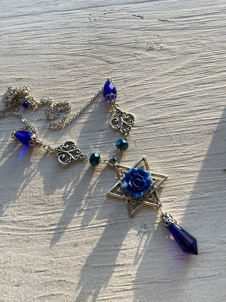青薔薇 六芒星 ネックレス 夜の魔術部