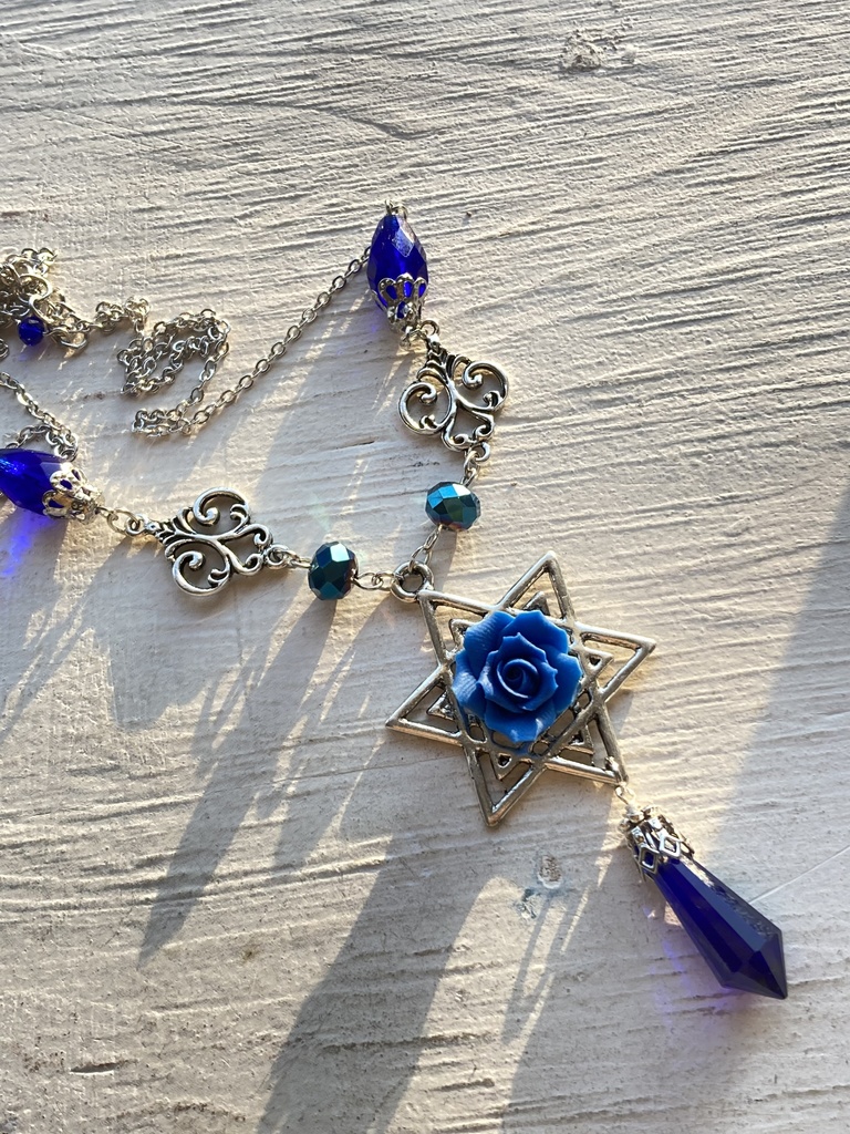 青薔薇 六芒星 ネックレス 夜の魔術部