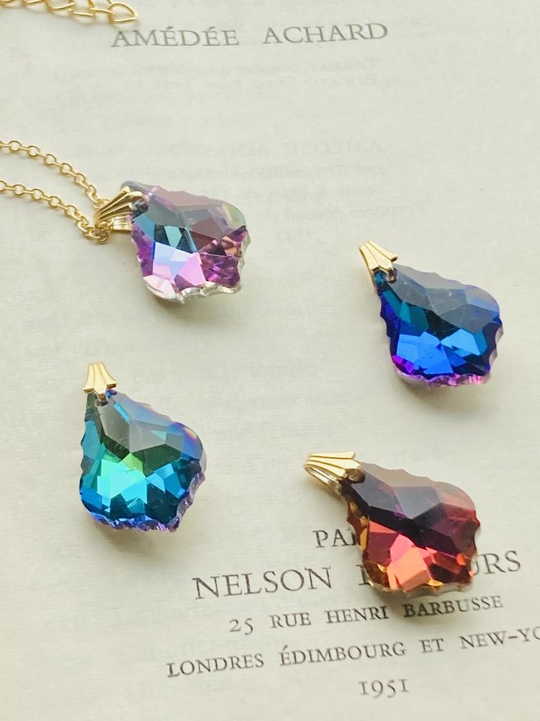 夜の魔術部 マルチカラー デザインカットガラス ネックレス 3色からお選びください