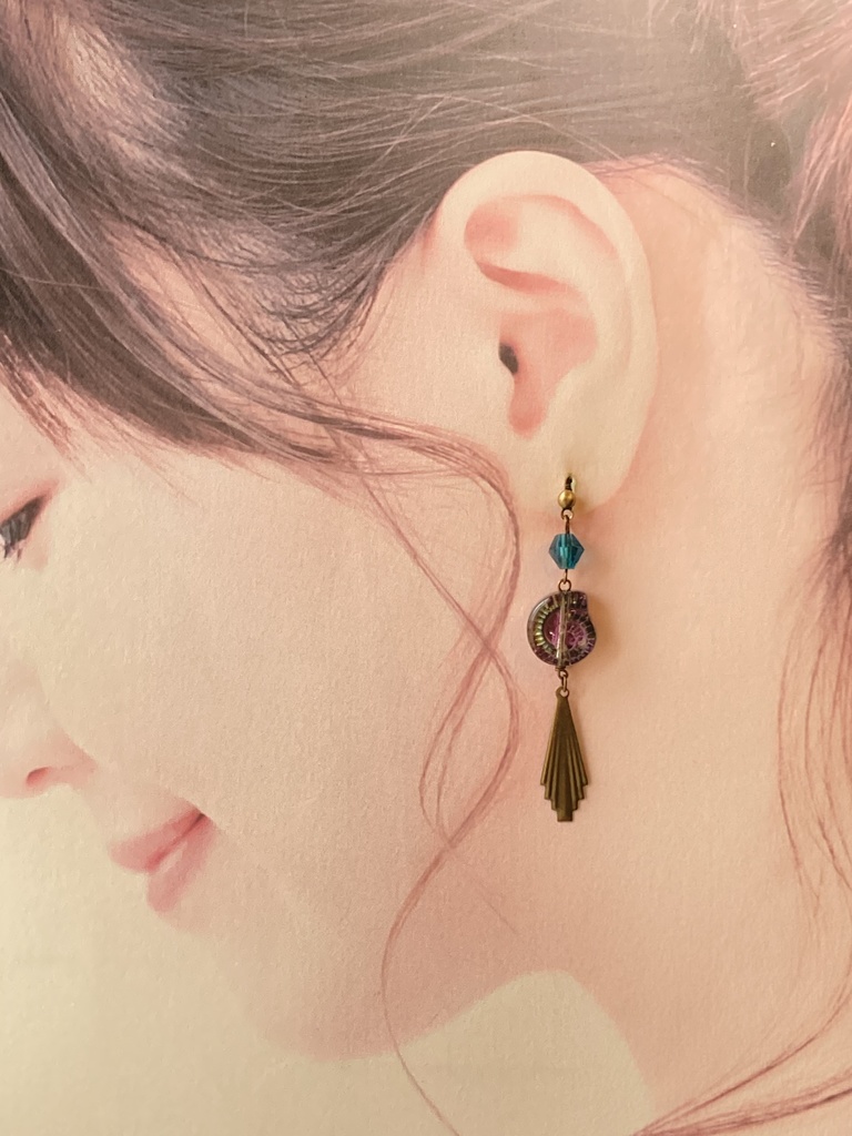 夜の魔術部 紫ガラスの巻貝ピアス イヤリング