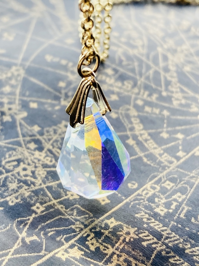 再再販 *イロアソビ* 大粒 オーロラドロップ ガラス ネックレス