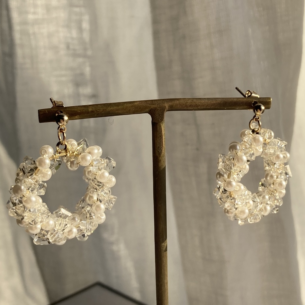 イロアソビ パールとクリアビーズ フープピアス