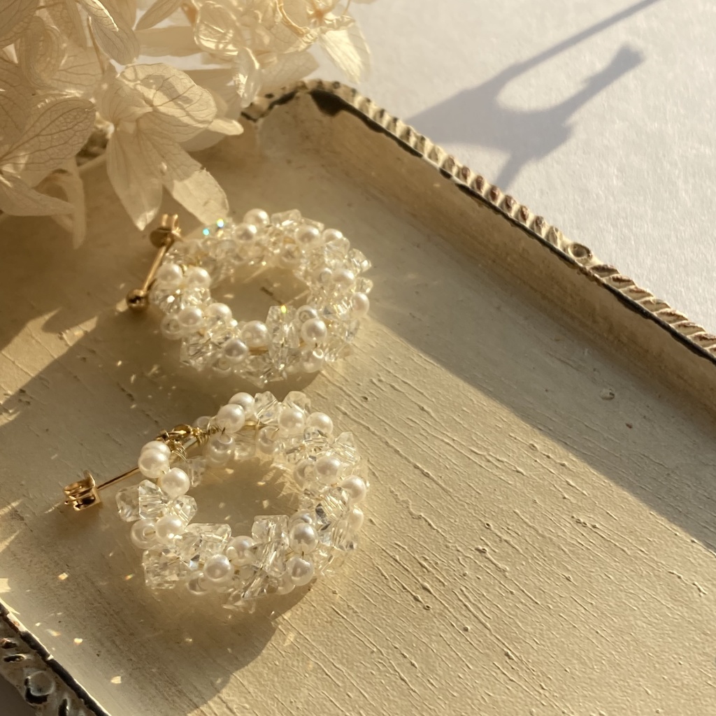 イロアソビ パールとクリアビーズ フープピアス