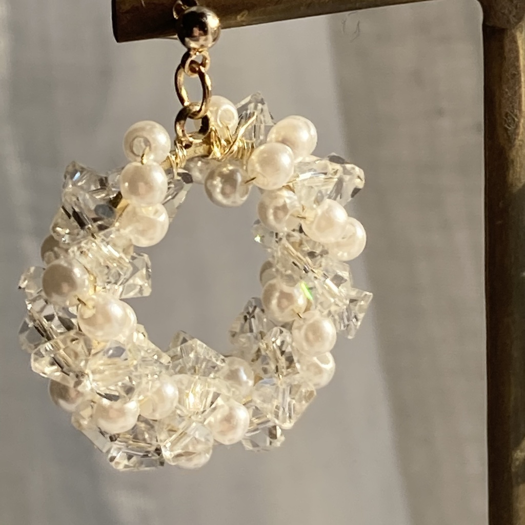 イロアソビ パールとクリアビーズ フープピアス