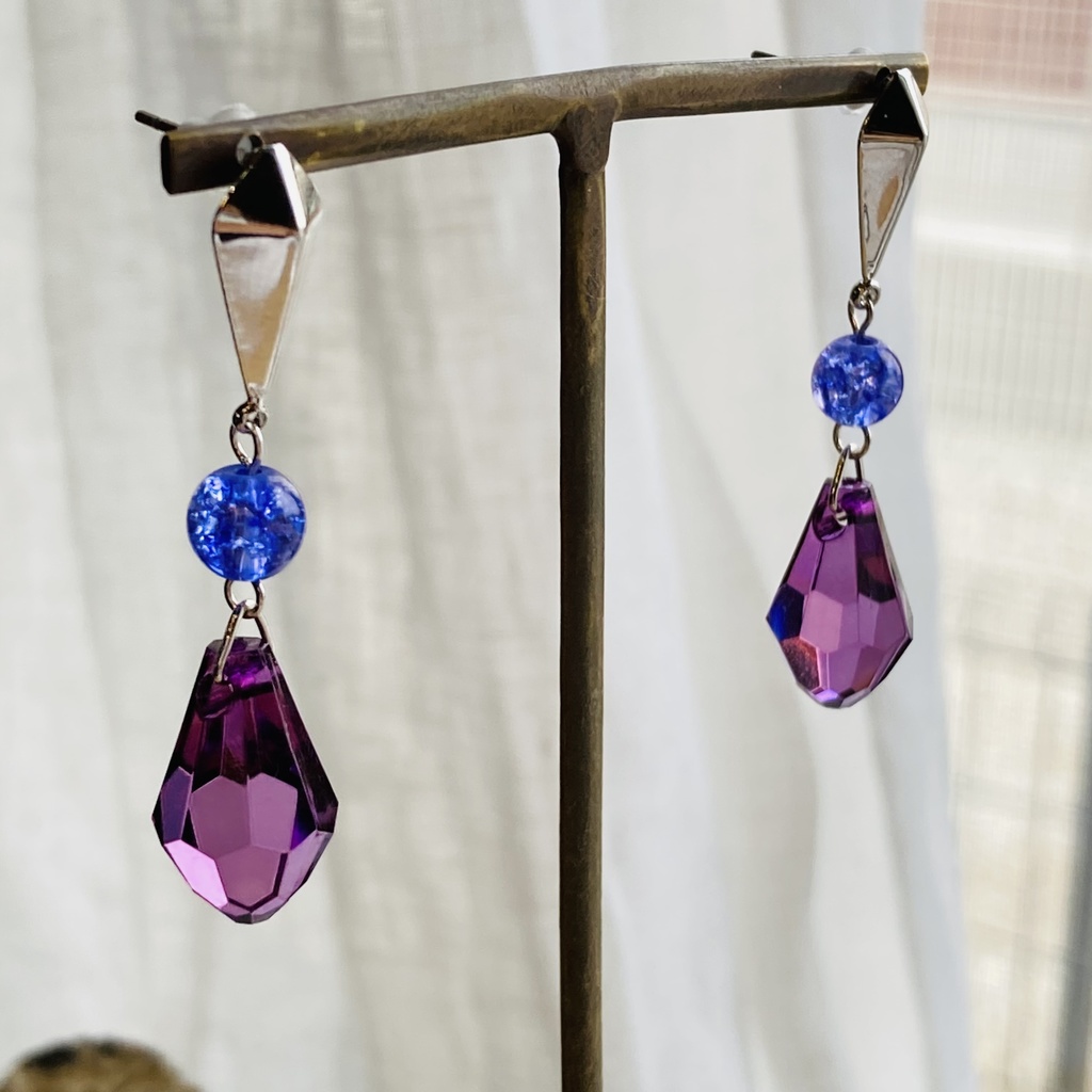 チタン製 デザインピアス 紫ドロップ *イロアソビ*