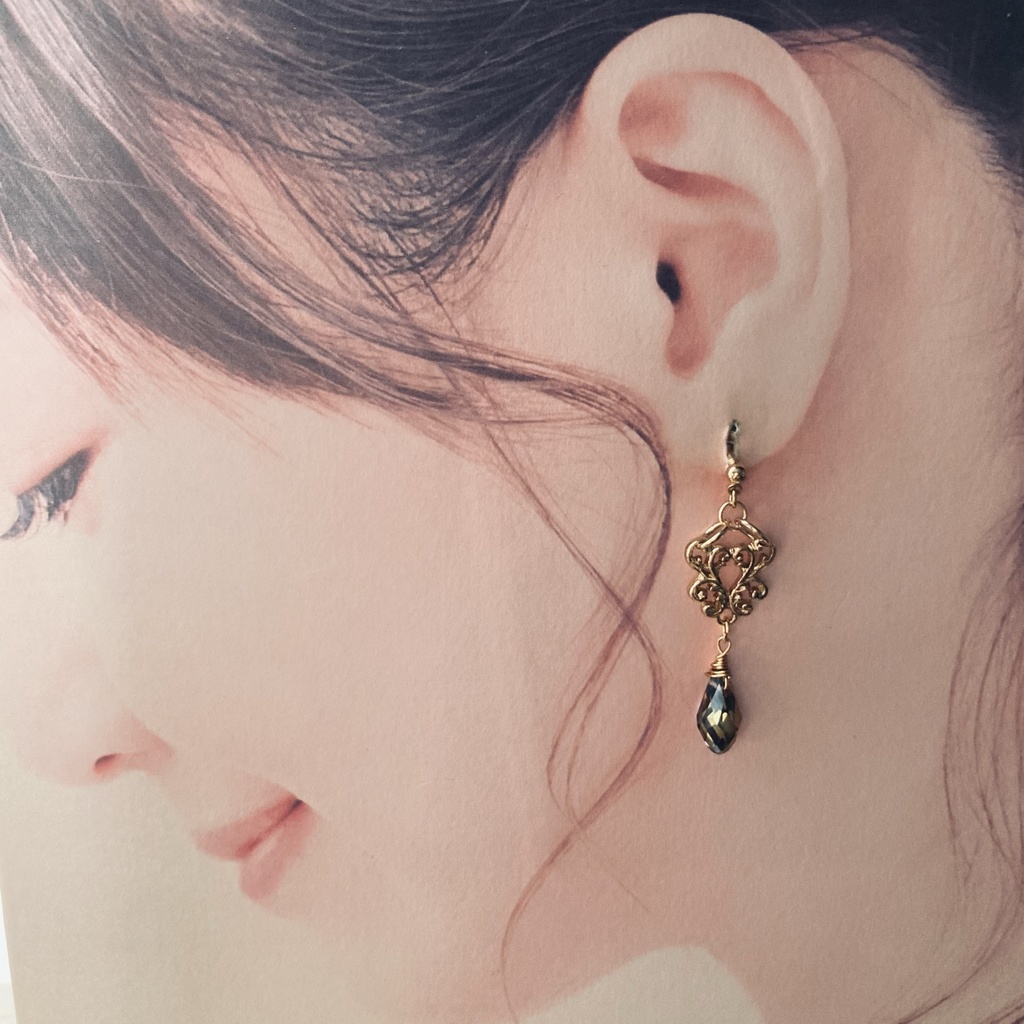 イロアソビ ロココ透かしとパープルゴールド ピアス イヤリング