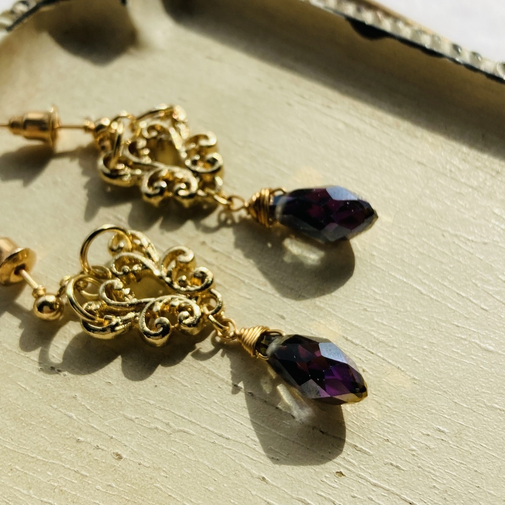 イロアソビ ロココ透かしとパープルゴールド ピアス イヤリング