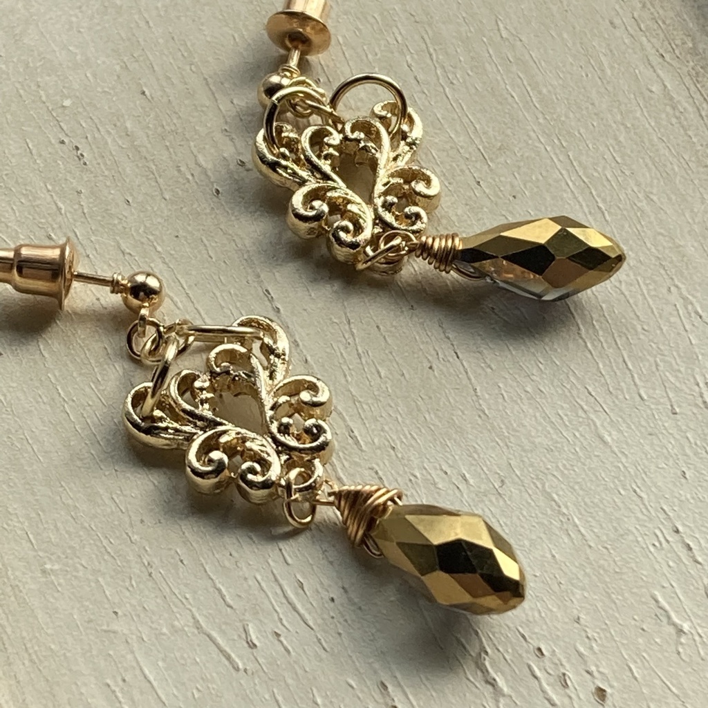 イロアソビ ロココ透かしとパープルゴールド ピアス イヤリング