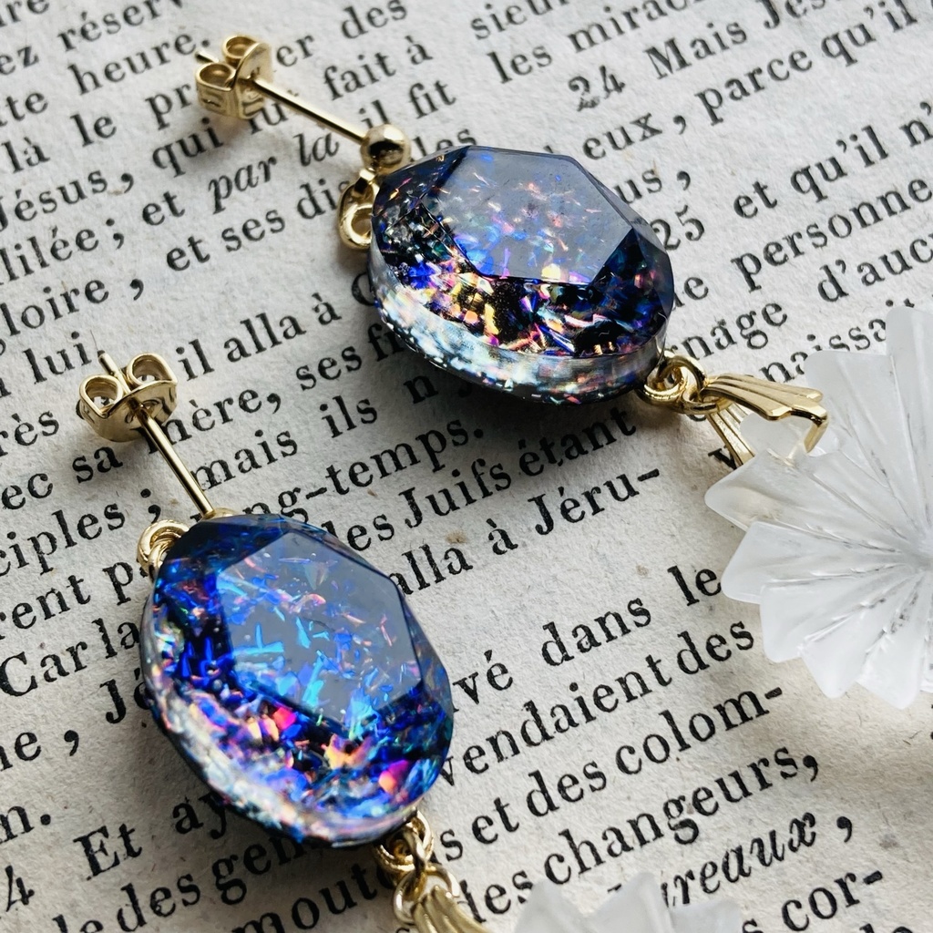 夜の魔術部 美しいヴィンテージアクリルと 幻想ビジューのピアス イヤリング