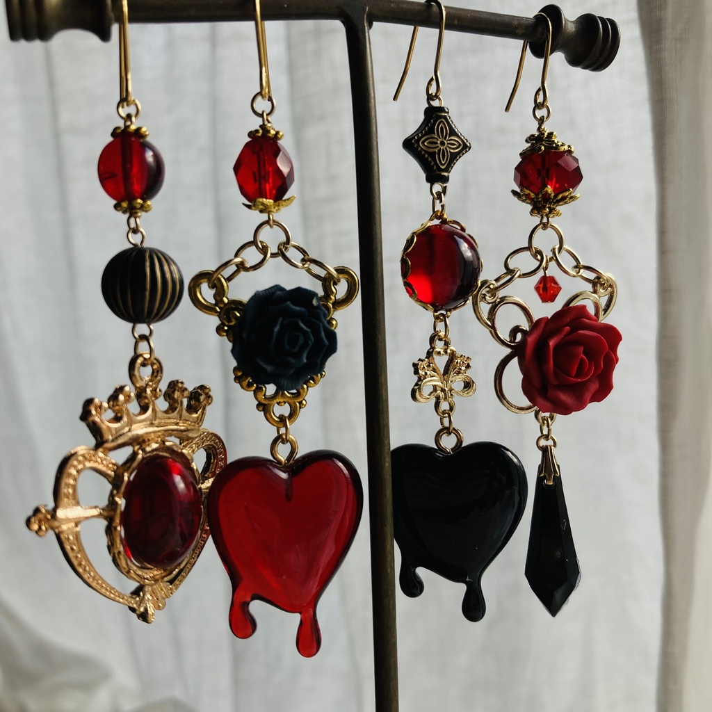 夜の魔術部 黒のメルティハート 赤薔薇のピアス イヤリング