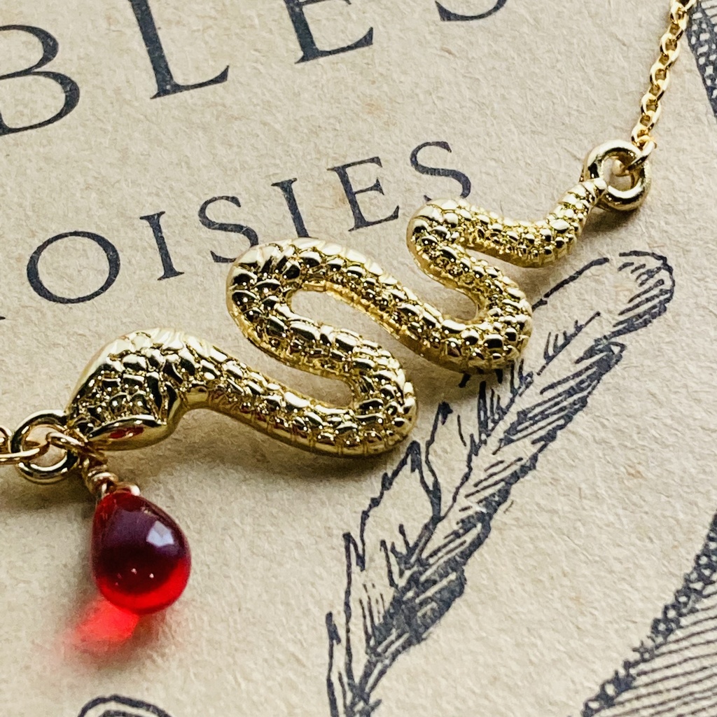 再再販 夜の魔術部 美しい蛇の化身 蛇 レッドドロップ ブレスレット