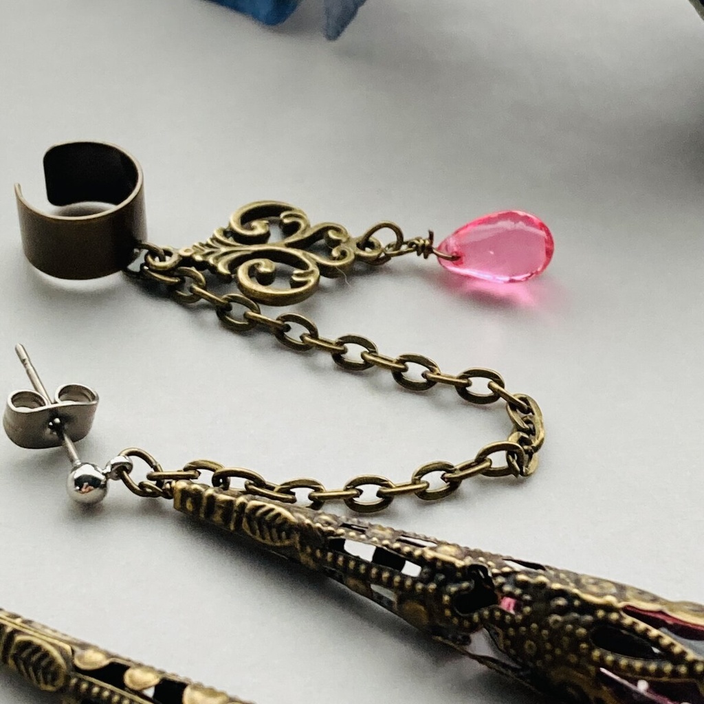 色変更可能 *イロアソビ*ピンクのかけら シャンデリア チェコ ドロップ イヤーカフ