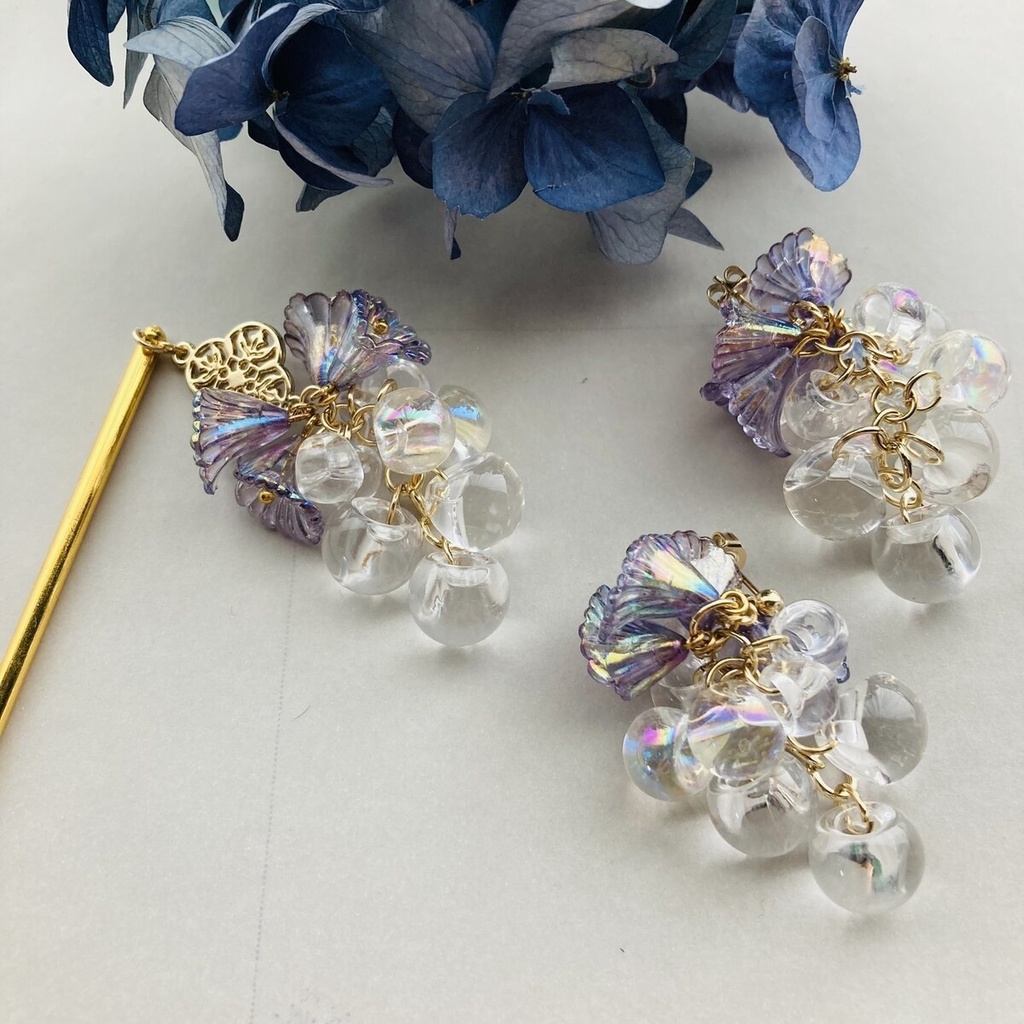 しゃわしゃわ泡 オーロラパープルの花 ピアス イヤリング