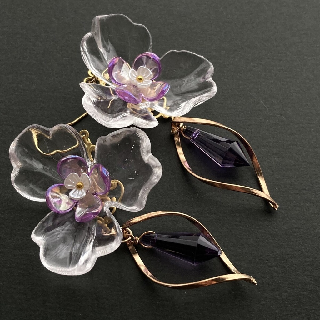イロアソビ 紫×クリア 菫のかけら ピアス イヤリング