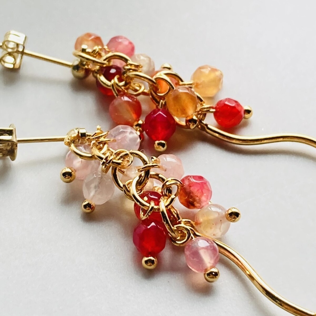 ピンクアゲートと蕾 ピアス イヤリング ピンクペッパーベリー