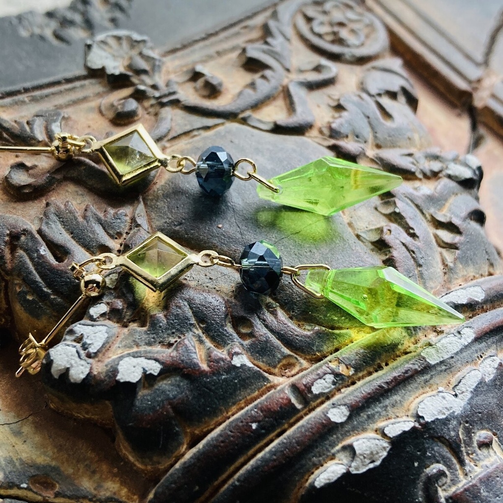 再販 送料込み ツイステ ディアソムニア マレウス ピアス イヤリング