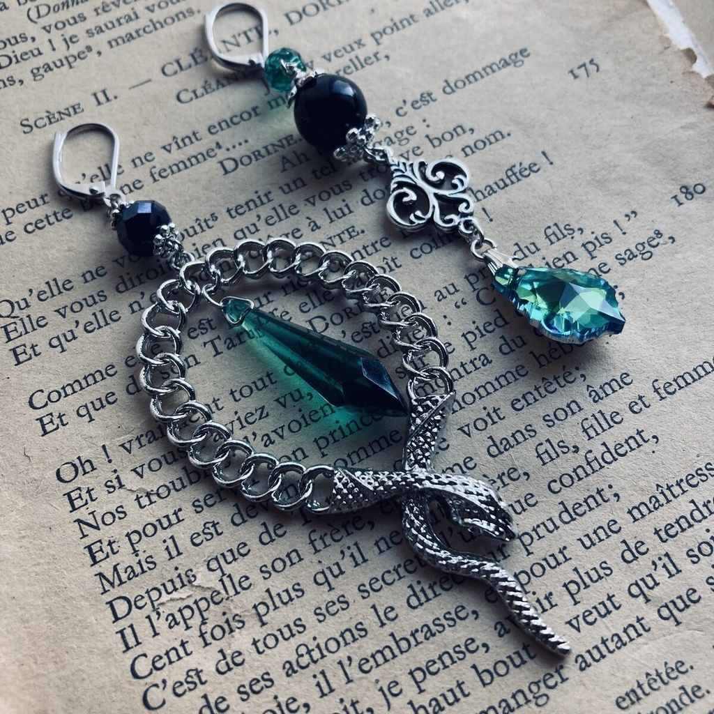 再販 夜の魔術部 鎖に捕らわれた蛇 ピアス イヤリング スリザリン