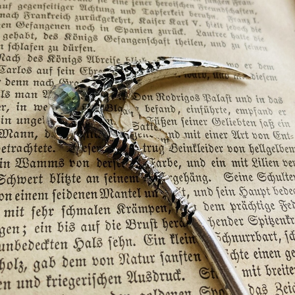 夜の魔術部 死神の鎌 骨デザイン かんざし