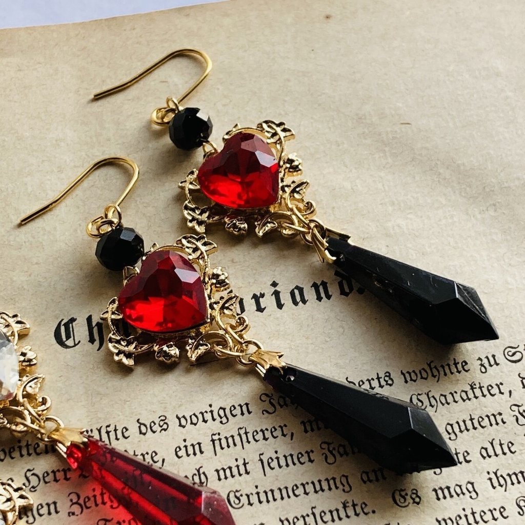 説明文必読★イロアソビ ガラスのハートとシャンデリア ピアス イヤリング