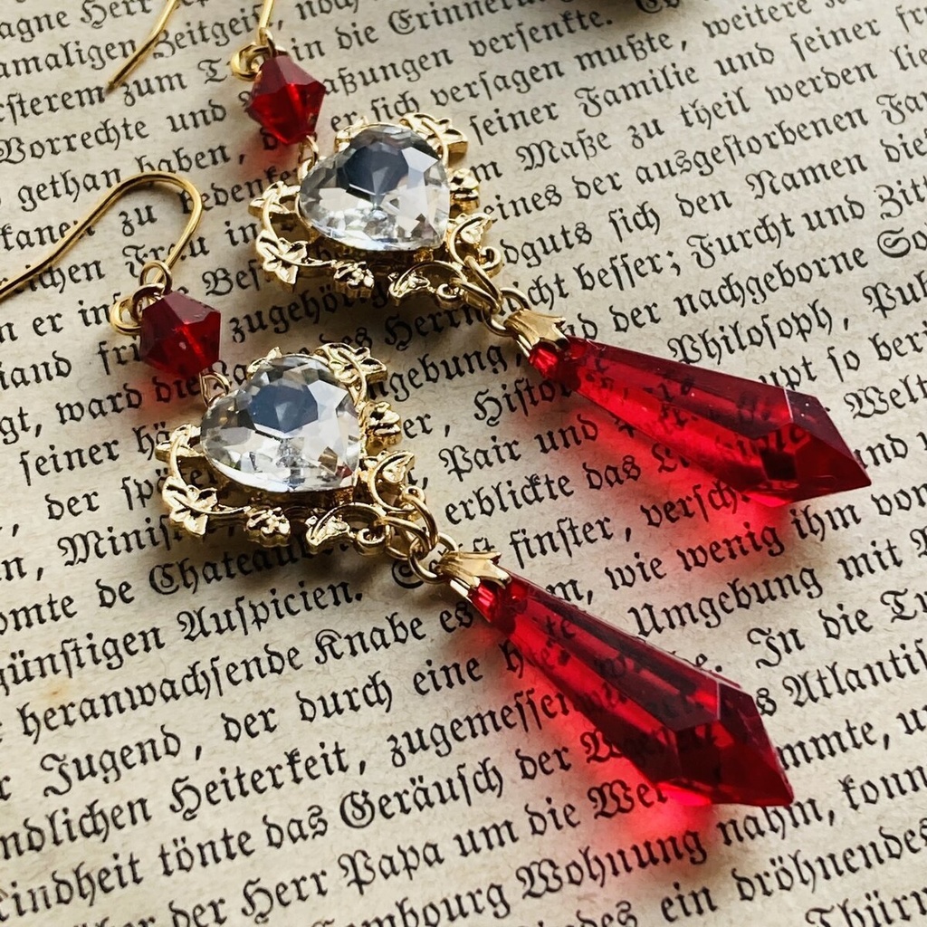 説明文必読★イロアソビ ガラスのハートとシャンデリア ピアス イヤリング