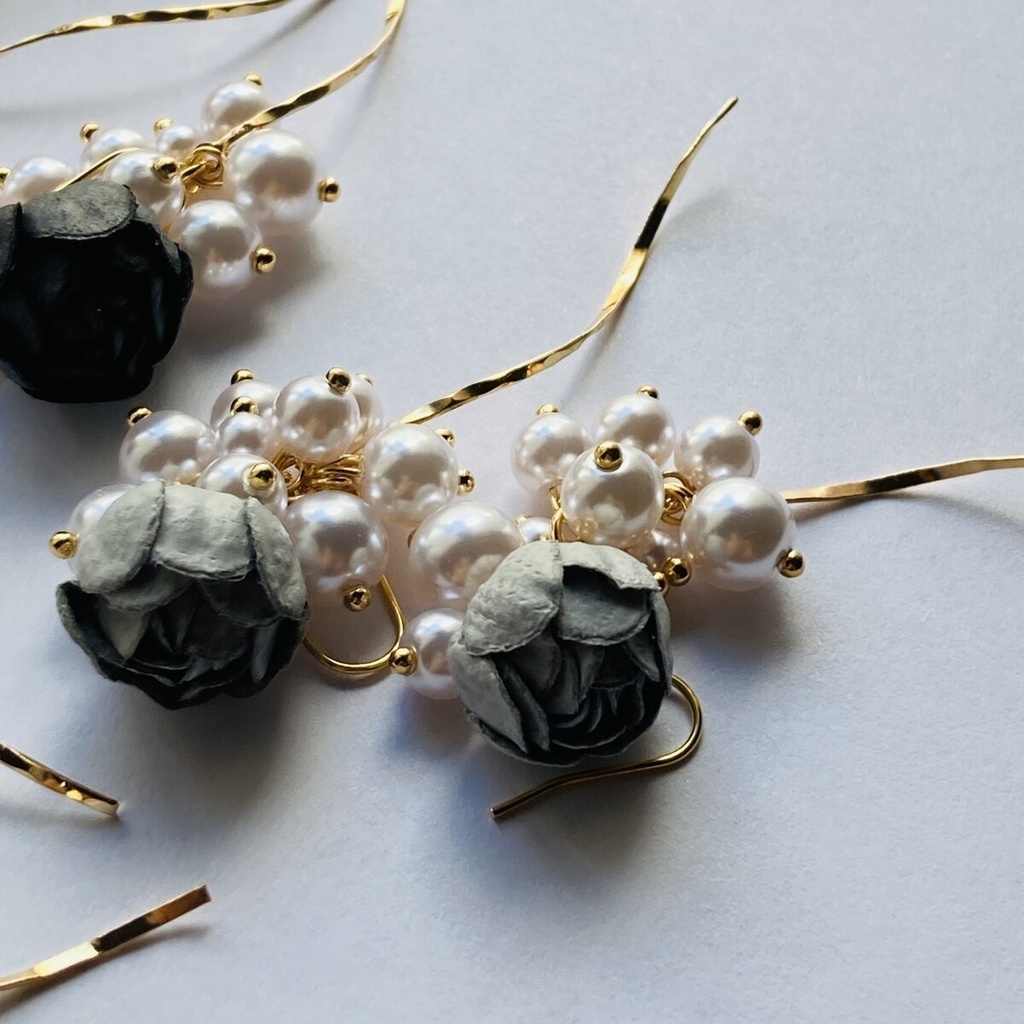 3色から選択 イロアソビ ミニ薔薇とパールのピアス