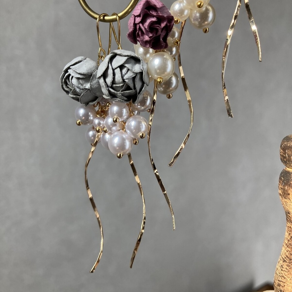 3色から選択 イロアソビ ミニ薔薇とパールのピアス