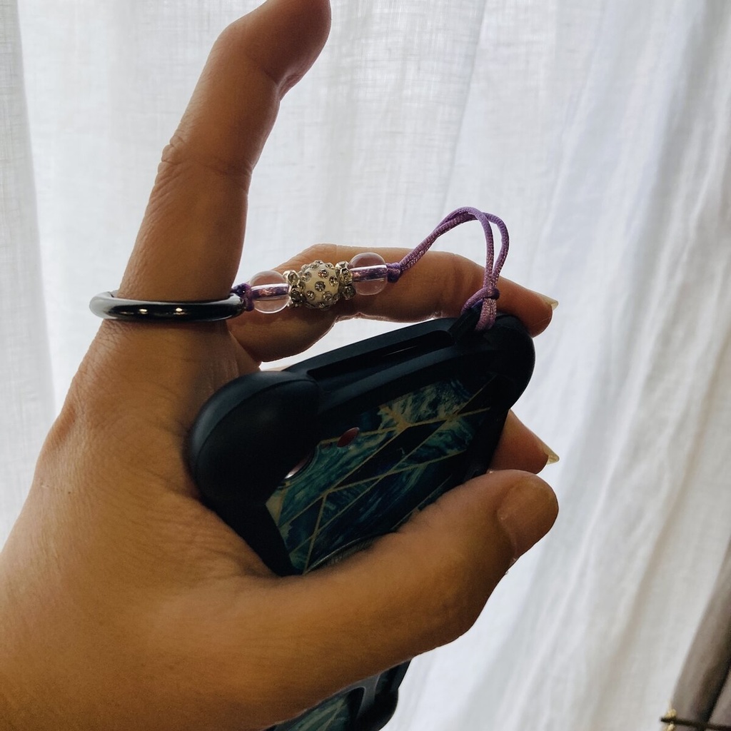 とりあえず現品のみ おまけ付き スマホネックストラップ 紫 巻貝付き